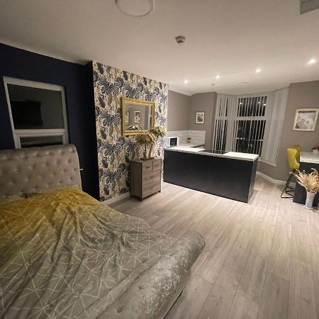 Selection Of Stylish Apartments Within Walking Distance Of Cardiff City Centre Eksteriør billede