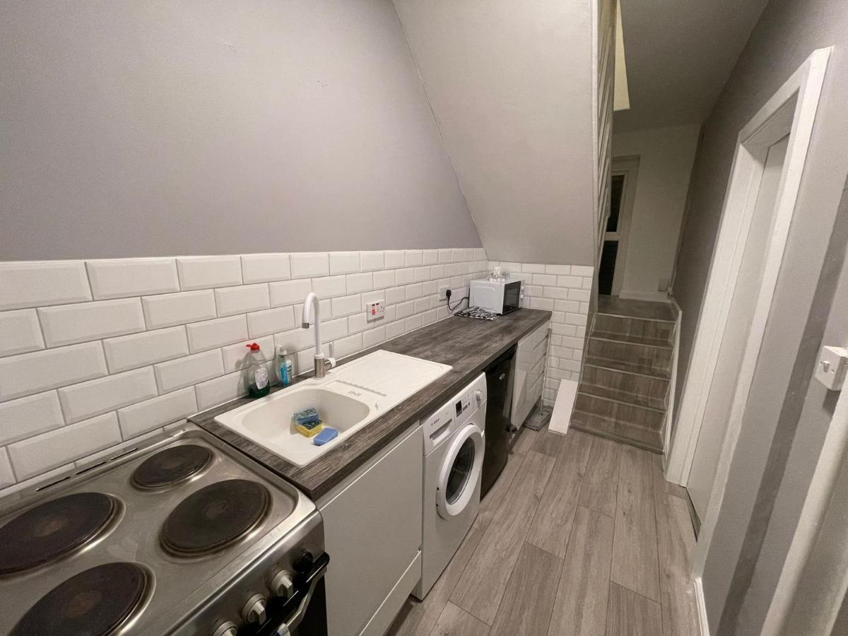 Selection Of Stylish Apartments Within Walking Distance Of Cardiff City Centre Eksteriør billede