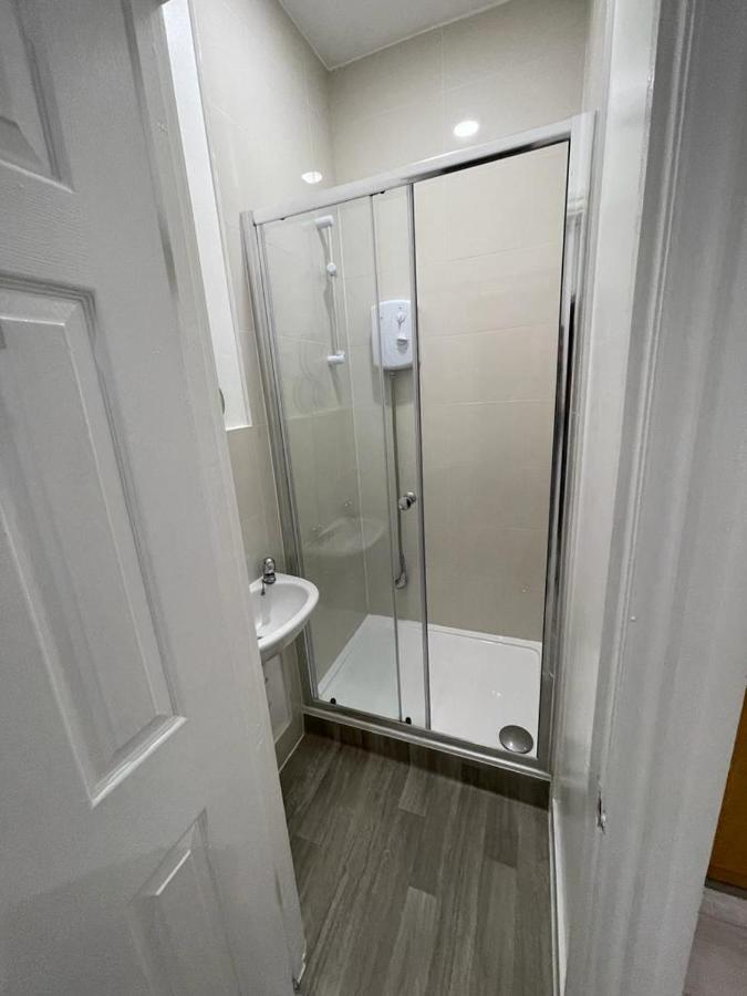 Selection Of Stylish Apartments Within Walking Distance Of Cardiff City Centre Eksteriør billede