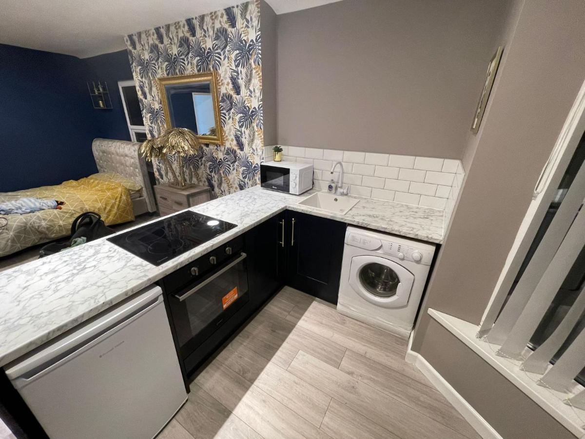Selection Of Stylish Apartments Within Walking Distance Of Cardiff City Centre Eksteriør billede